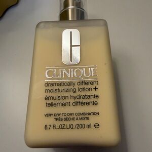 New Clinique Dramatically Different Moisturizing Lotion+ - Cream 6.7 oz